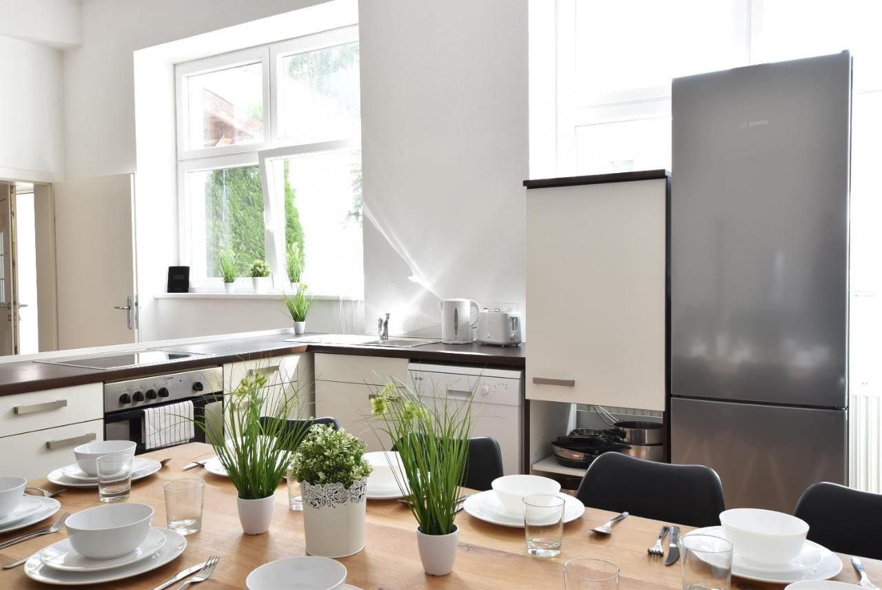 Riesiges Zentrales Apartment Mit Parkplatz Innsbruck Eksteriør billede