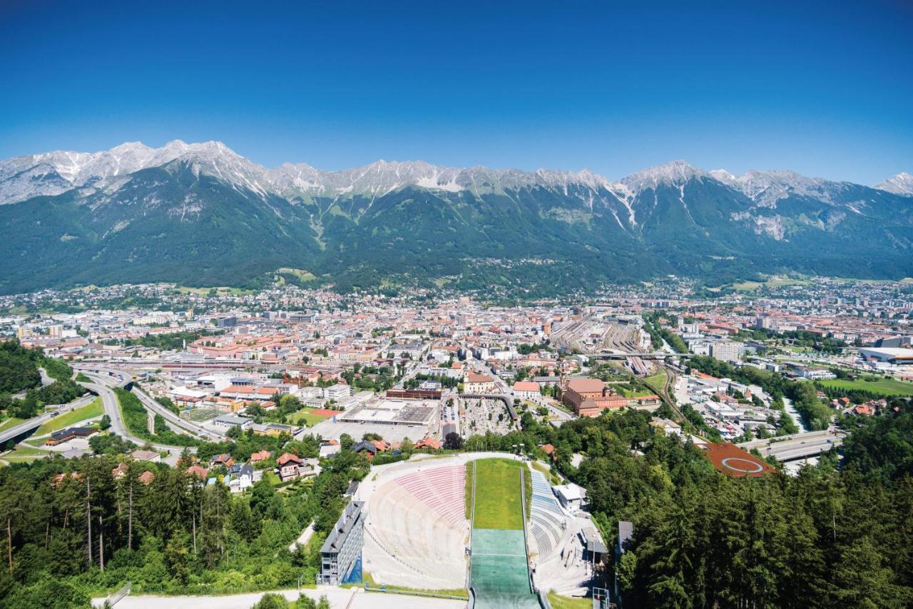 Riesiges Zentrales Apartment Mit Parkplatz Innsbruck Eksteriør billede