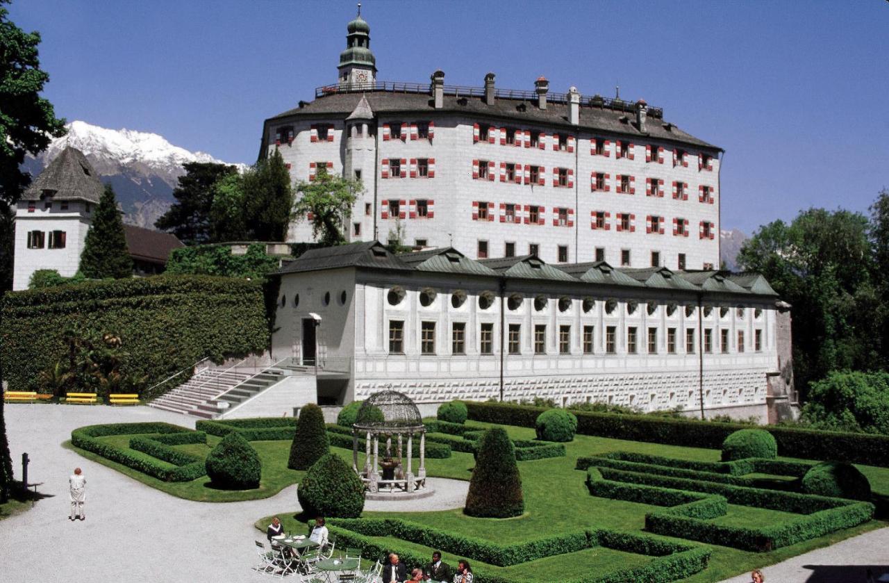 Riesiges Zentrales Apartment Mit Parkplatz Innsbruck Eksteriør billede