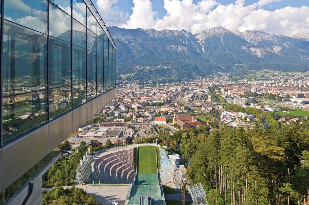 Riesiges Zentrales Apartment Mit Parkplatz Innsbruck Eksteriør billede