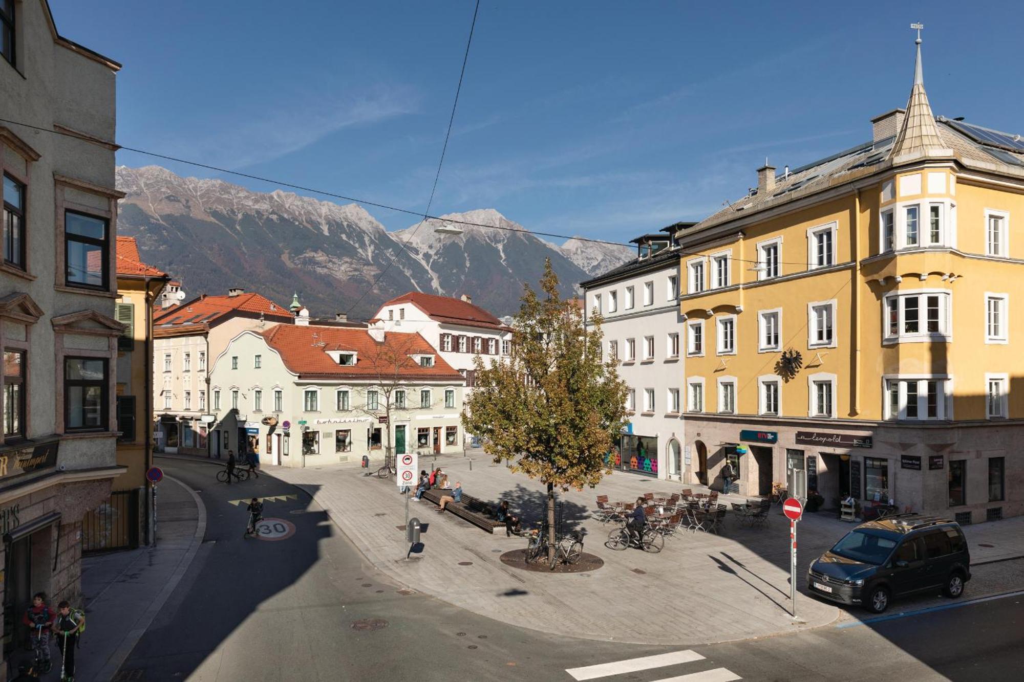 Riesiges Zentrales Apartment Mit Parkplatz Innsbruck Eksteriør billede